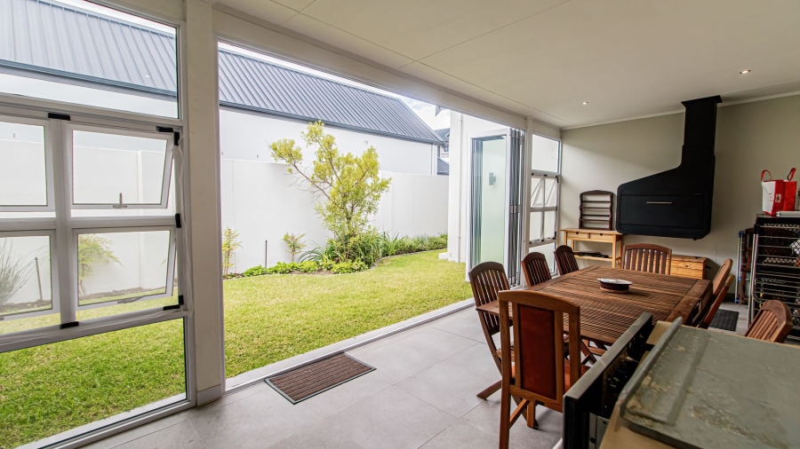 To Let 4 Bedroom Property for Rent in Sitari Country Estate Western Cape